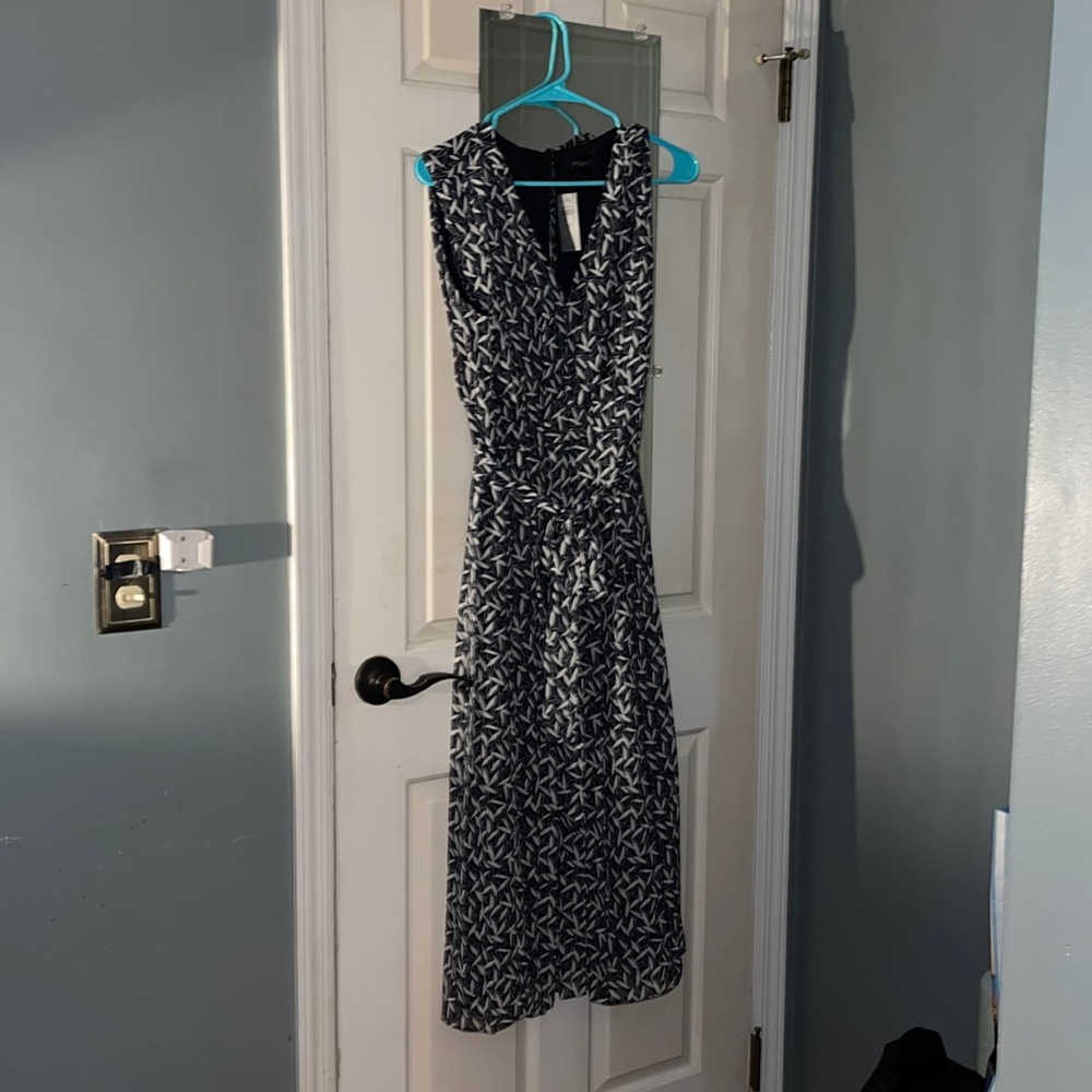Beautiful new w/tags Ann Taylor Petite Dress